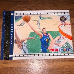 Nikola Jokič lights camera action